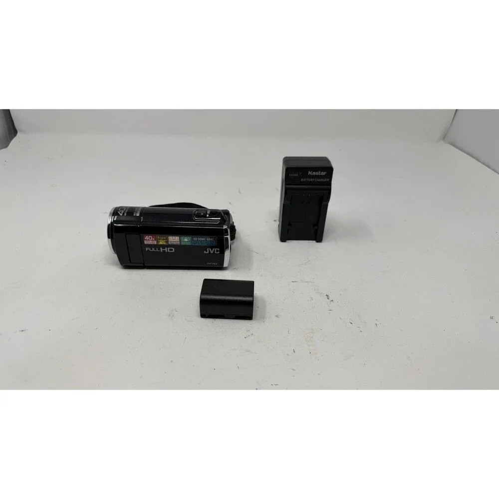 JVC Everio HD SD Camcorder GZ-HM40BU Battery + Charger - TESTED!